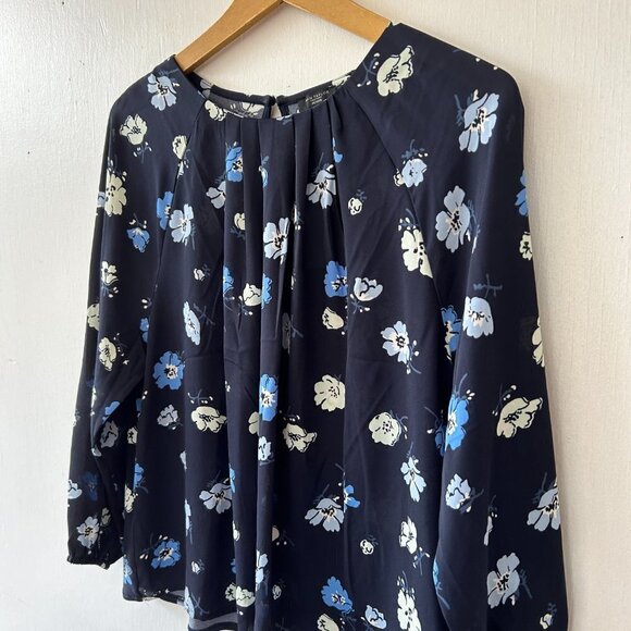 Ann Taylor Blouse Womens Medium Petite Blue Floral NWT Long Sleeve Keyhole Neck - Picture 2 of 8